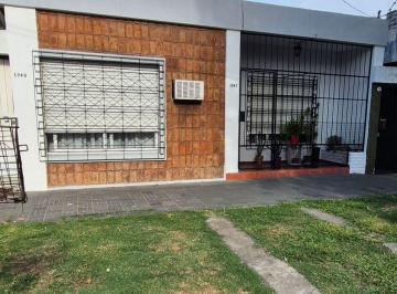 PH de 3 ambientes, Lomas de Zamora · ¡Excelente PH 3 Ambientes Al Frente en Venta, en Banfield!