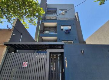 EXCELENTE EDIFICIO CUENTA CON 5 PISOS. UN SUM CON TERRAZA, PARRILLA Y BALCON.
ES · ¡Departamento en Venta 1 Ambiente Al Frente con Parrilla en Lanus Este