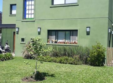 Casa · 140m² · 4 Ambientes · 1 Cochera · Casa a La Venta en Barrio Cerrado Gran Roble de San Miguel