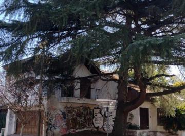 Casa · 170m² · 4 Ambientes · 2 Cocheras · Castelar Norte Venta Chalet Ideal Para Actualizar