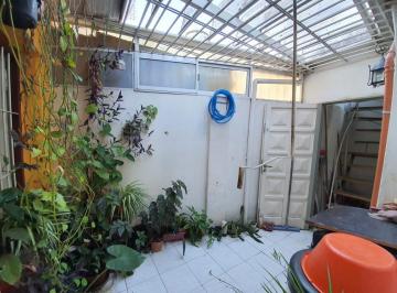 Departamento · 62m² · 3 Ambientes · Departamento de Pasillo en Venta de 2 Dorm. Republica de La Sexta Centro