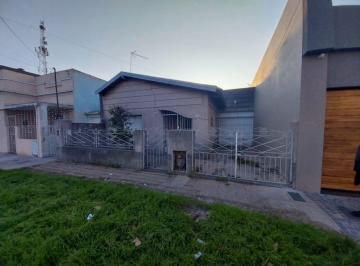 Casa · 217m² · 3 Ambientes · 2 Cocheras · Casa en Venta