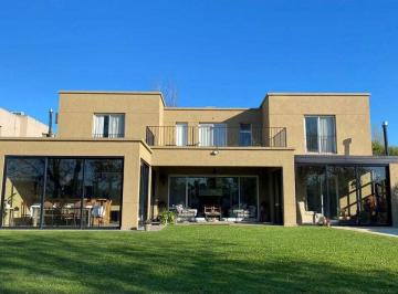 Casa · 380m² · 7 Ambientes · 5 Cocheras · Casa en Venta en Troncos del Talar, Tigre, G. B. a. Zona Norte