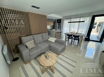 Casa · 104m² · 4 Ambientes · 1 Cochera · Casa 3 Dorm.. Green Fisherton, Wilde 400 Bis