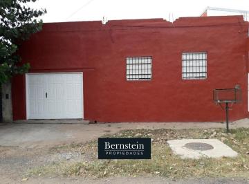 Casa · 100m² · 2 Ambientes · 2 Cocheras · Casa en Venta: Udaondo: 449 m² y 100 m² Const