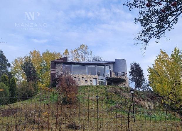 Casa · 320m² · 6 Ambientes