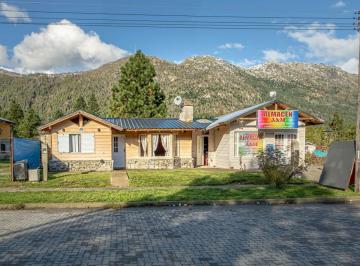 Casa · 60m² · 3 Ambientes · 1 Cochera · Casa en Venta en Lago Puelo
