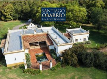 Casa · 300m² · 6 Ambientes · Campo Dentro de Una Estancia de Chacras