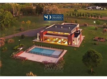 Casa · 500m² · 7 Ambientes · Excelente Casa de 500 m², Lote de 34500 m² en Venta, El Haras Argentino Farm Club