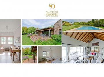 Casa · 330m² · 5 Ambientes · Casa de 330 m² Alquiler en El Argentino Farm Club de Lujan