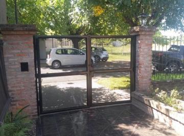 Casa de 3 ambientes, Rosario · Venta Casa 2 Dorm. - Vera Mujica 5700