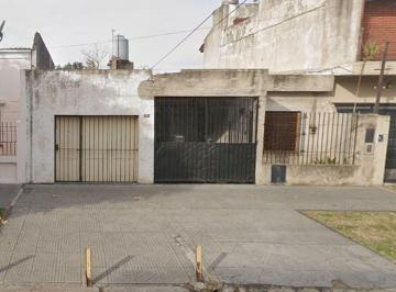 Casa · 120m² · 2 Ambientes · 1 Cochera · Casa en Venta. Lomas de Zamora