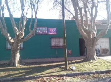 PH de 4 ambientes, Almirante Brown · Casa a Reciclar en Venta en José Mármol