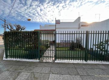 Casa · 139m² · 3 Ambientes · 1 Cochera · Casa en Venta - Hurlingham