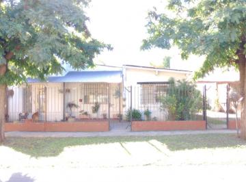 Casa de 6 ambientes, Berazategui · Venta Casa Para Dos Familias