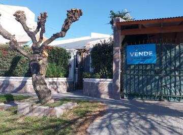 Casa de 10 ambientes, Puerto Madryn · Casa en Venta con Departamento Independiente Pto Madryn