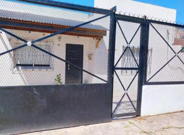 Casa · 110m² · 4 Ambientes · 2 Cocheras · Venta Casa en Luis Guillon