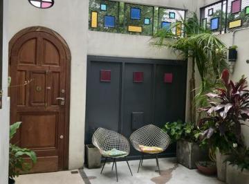 Casa · 275m² · 5 Ambientes · 1 Cochera · Inmejorable Propiedad! Cerca de Todo - Vta. Directa