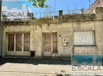 Casa · 107m² · 4 Ambientes · 1 Cochera · Casa de Dos Dorm con Cochera Patio y Terraza en Venta