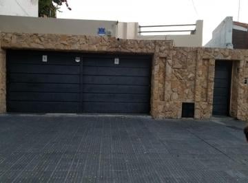 Casa de 6 ambientes, Rosario · Venta. Casa en Barrio Industrial. Iguazu 200