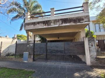 Casa de 5 ambientes, Ituzaingó · Imponente Casa en Venta en Ituzaingó Norte