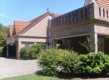 Casa · 400m² · 6 Ambientes · 5 Cocheras · Venta Bella Vista - 8 Amb. - Gran Jardin - Qcho - Pileta