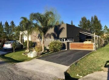 Casa · 155m² · 4 Ambientes · 3 Cocheras · Casa Alquiler en Canning Barrio Malibu