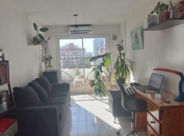 Departamento · 50m² · 2 Ambientes · 1 Cochera · Departamento + Cochera en Artigas y Bv San Juan