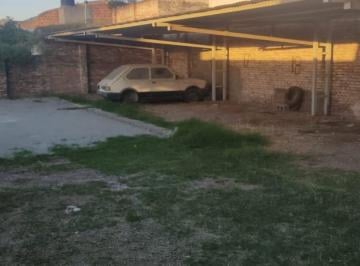 Garage , Córdoba · Terreno Amplio con 25 Cocheras y 2 Casas Para Demolicion