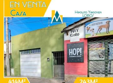 Casa · 243m² · 4 Ambientes · 2 Cocheras · Casa con Frente de Local con Buena Excelente Ubicación