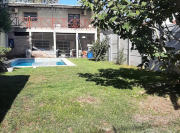 Casa · 350m² · 3 Ambientes · 1 Cochera · Casa en Venta 3 Ambientes