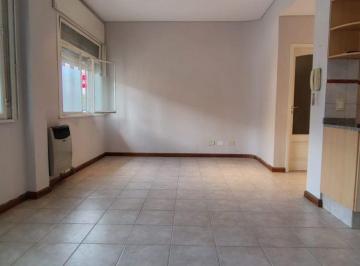 PH de 2 ambientes, Parque Chas · PH 2 Amb en Pb Al Frente con Patio - Ceretti Al 1700