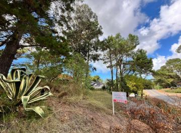 Terreno · 669m² · Lote de Excelente Ubicacion Sobre Bathurst