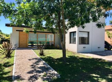 Casa · 133m² · 4 Ambientes · 2 Cocheras · Venta Casa - Barrio Privado La Cuesta / Pilar - Manzanares