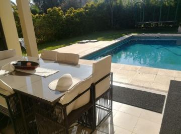 Casa de 5 ambientes, Pilar · Casa en El Recodo