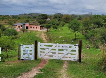 Casa · 275m² · 5 Ambientes · 2 Cocheras · Casa de Campo Barrio Cerrado Ascochinga.