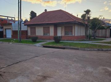 Casa de 6 ambientes, Quilmes · Paraguay 2705 Quilmes Oeste