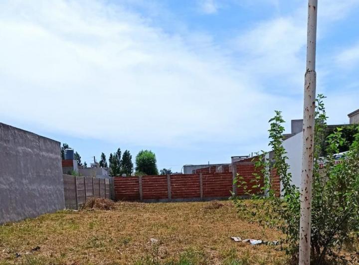 Terreno · 325m²