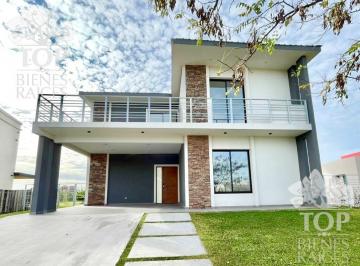 Casa · 272ha · 5 Ambientes · Casa en Venta en El Cantón Norte, El Cantón, Escobar