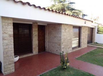Foto · Barrio Villa Cabrera - Casa de 3 Dorm., Amplia y Luminosa con Garaje, Cocina Comedor, 2 Baños