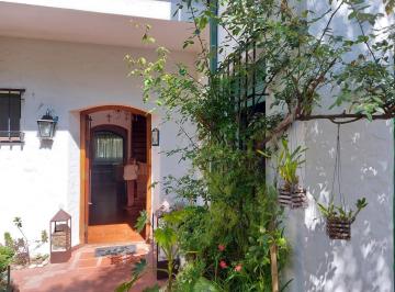 Casa · 356m² · 4 Ambientes · 2 Cocheras · Casa - Vicente López - Vías a Maipú
