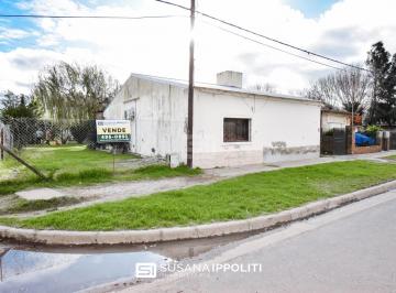 Casa · 104m² · 4 Ambientes · 1 Cochera · Casa en Venta 2 Dorm. Barrio Beaudrix, Roldán
