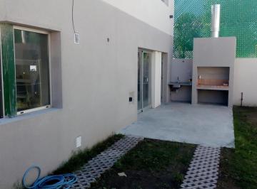 PH de 3 ambientes, Rosario · Casa en Venta en Complejo Los Trinos 2 Dorm. - Wilde Bis 600