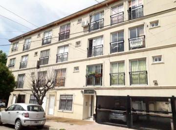 Departamento de 1 ambiente, Morón · Monoambiente Al Frente en 1º Piso con Balcon Frances