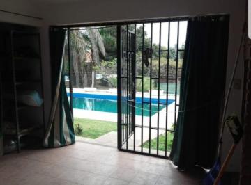 Casa · 450m² · 3 Dormitorios · 2 Cocheras · Oportunidad Casa con Pileta Cerca del Centro