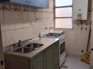 Departamento · 34m² · 2 Ambientes · Excelente! 2amb, Al Frente, Baño Comp, Cocina C/lav