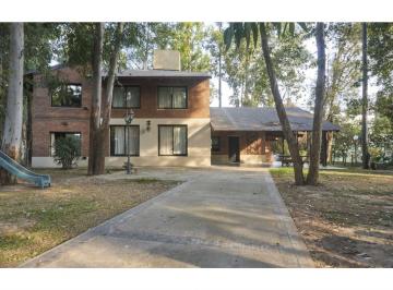 Casa · 221m² · 8 Ambientes · 2 Cocheras · Venta Casa en Bosque con Caleta. Puerto Paraiso