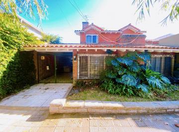 Casa · 200m² · 4 Ambientes · 2 Cocheras · Casa en Venta en Punta Chica - Terreno de 360 m