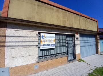 PH · 45m² · 2 Ambientes · 1 Cochera · Venta Casa en PH 2 Amb Estado Original - Patio - Parrilla - Cochera - Brwon 6700