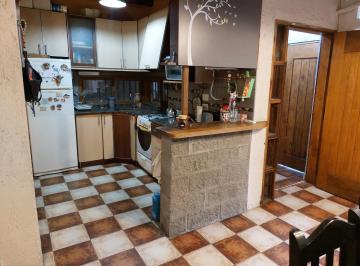 Casa · 110m² · 2 Dormitorios · 2 Cocheras · Casa · Apta a Credito H· Godoy Cruz